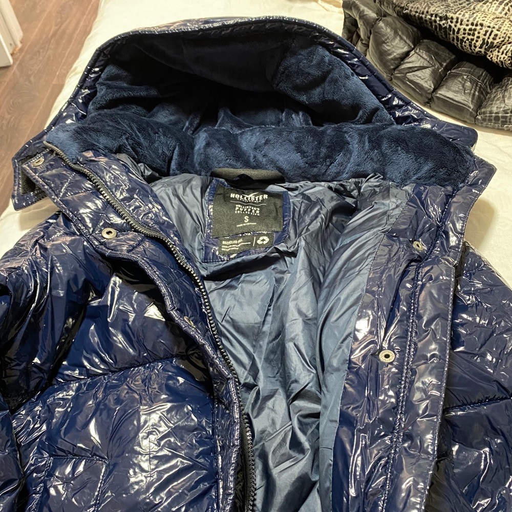 Hollister puffer coat